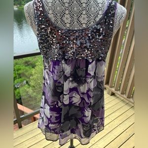 Karen Kane Chiffon Floral and Sequin layered Tank! Size M